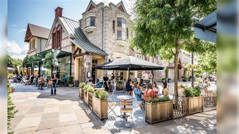 Designer Outlet Shopping • Maasmechelen Village.